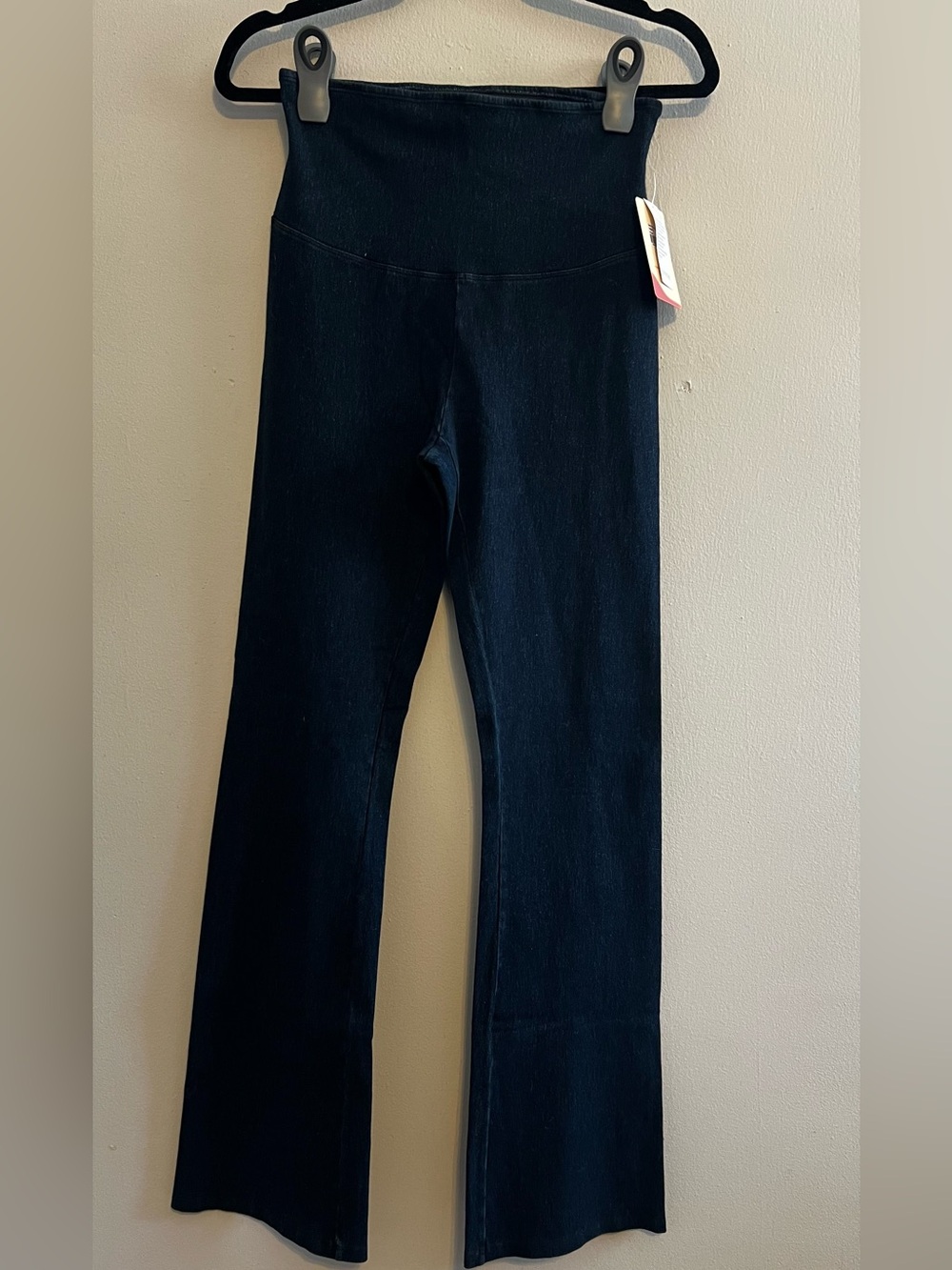 NWT Yummie Denim Shaping Flare Jeggings Bootcut Leggings Womens Medium